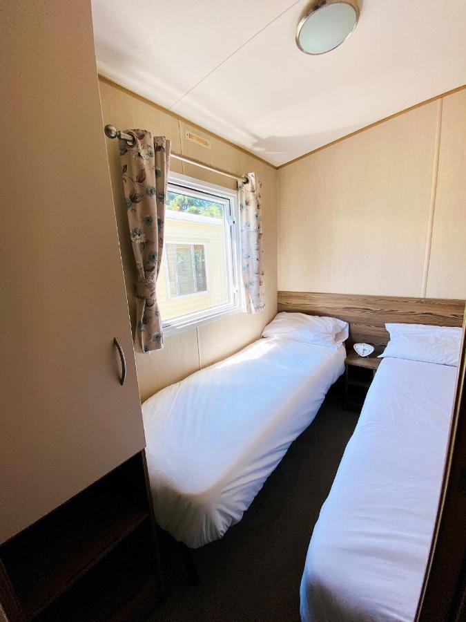 Dizzard 23 Hotel Bridgerule Kültér fotó